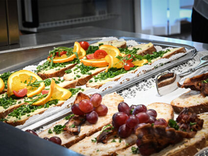 Catering im Der Hermannsberg - Nahaufnahme eines Buffets mit unterschiedlichen Speisen