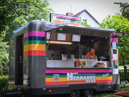 Der Hermannsberg Food-Trailer im Betrieb
