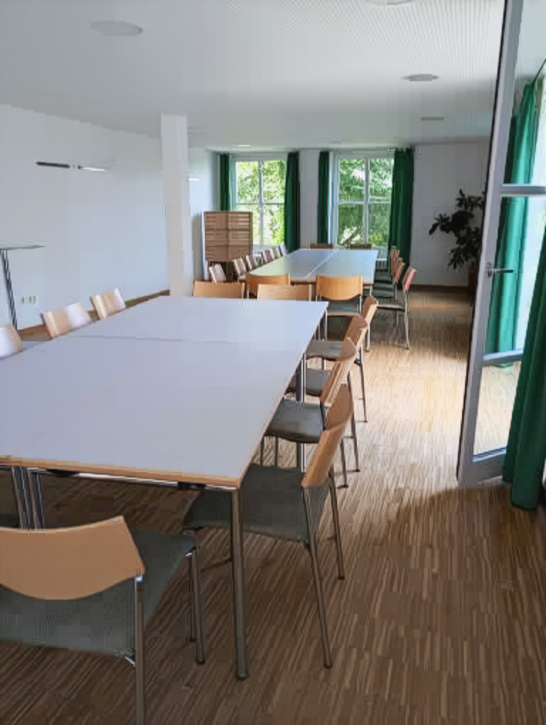 Tagen im Der Hermannsberg - Großer Tagungsraum mit Besprechungstischen